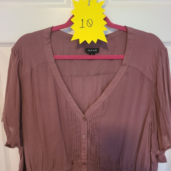 NWOT Torrid Dusty Rose, Button-up Blouse Size 4 - Picture 3 of 10